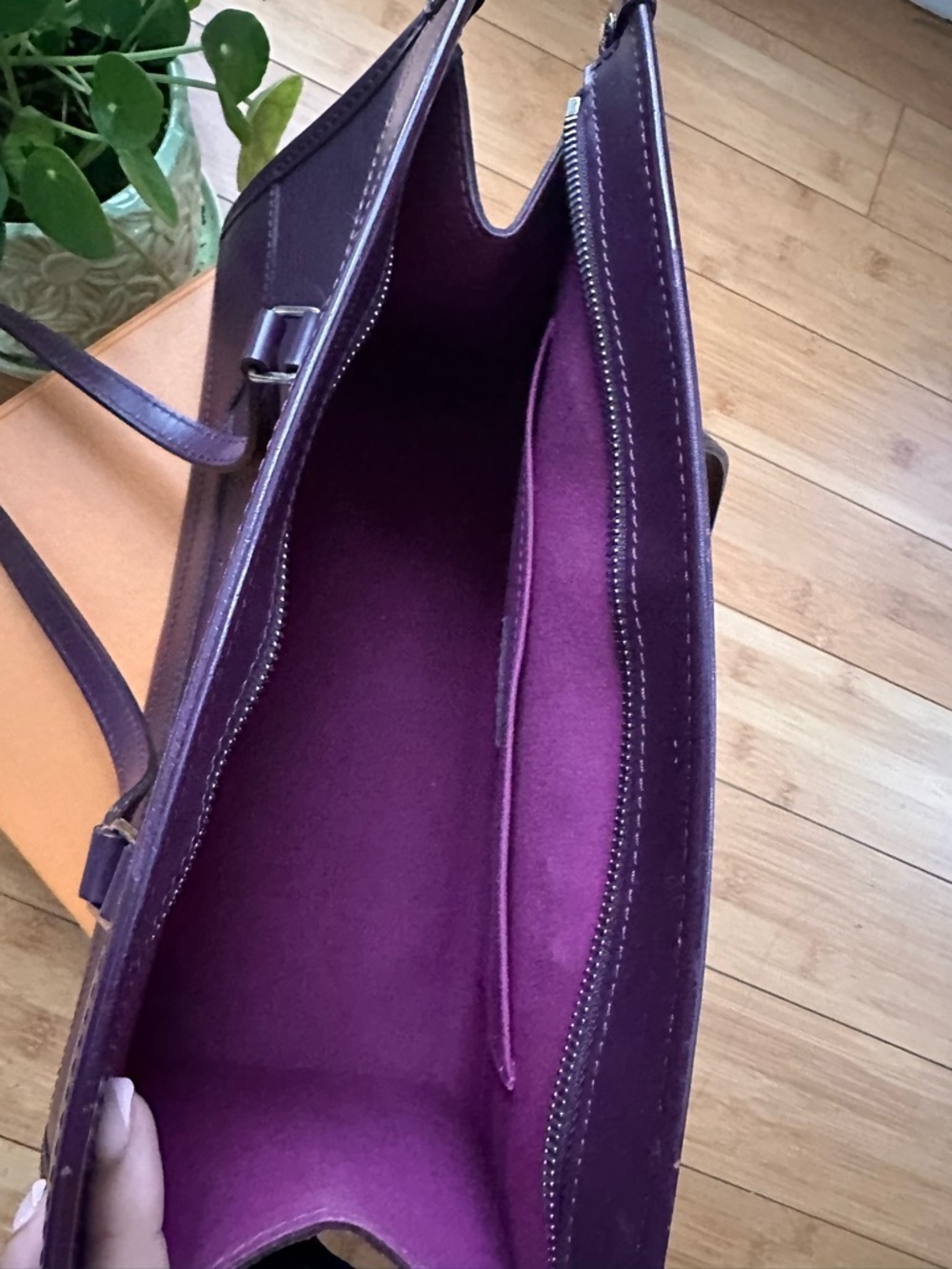 Louis Vuitton Structured Shoulder Bag in Deep Purple - Picture 2 of 16